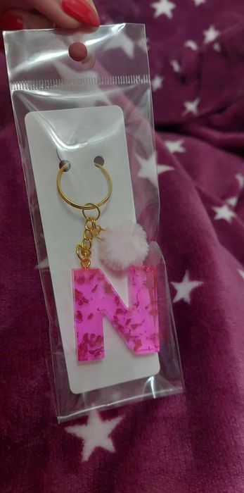 Breloczek z literką N