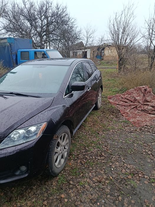 Автомобиль Мазда СХ7