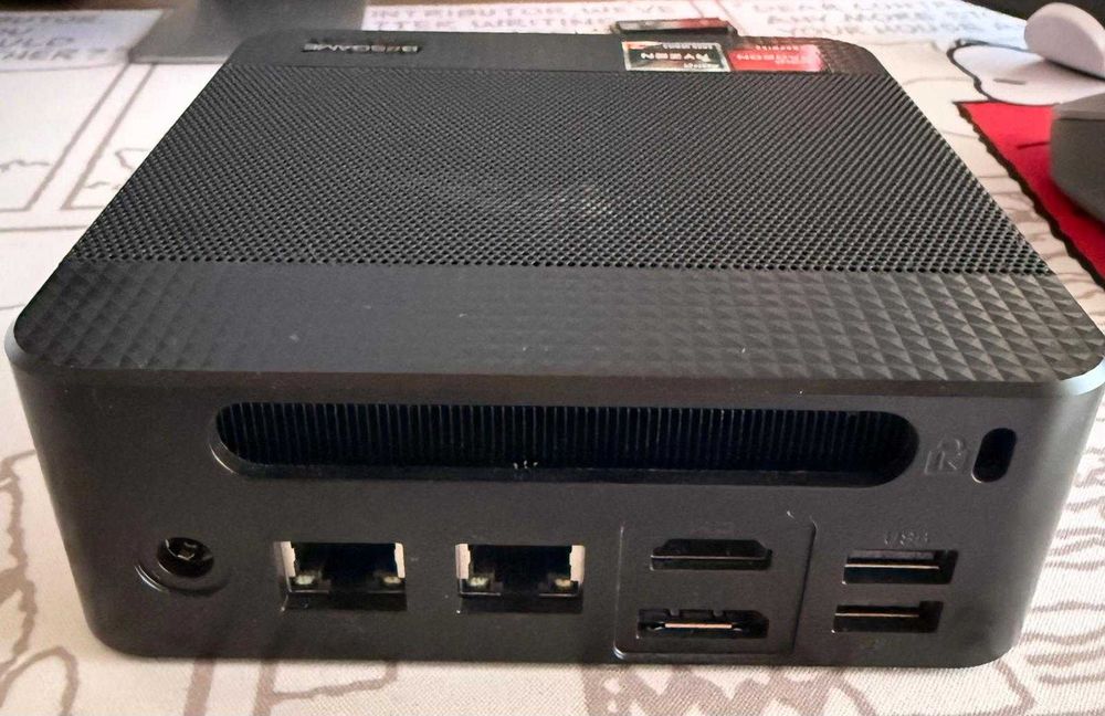 Mini PC AMD Ryzen 7 5825U