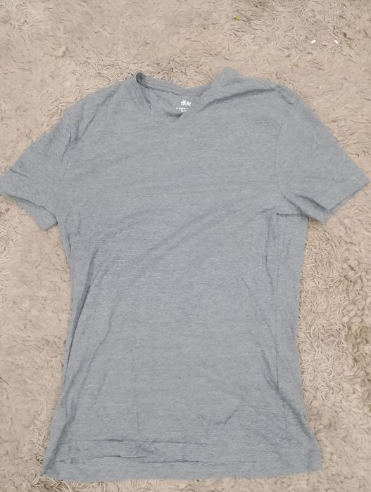 T-shirt z dekoltem V H&M