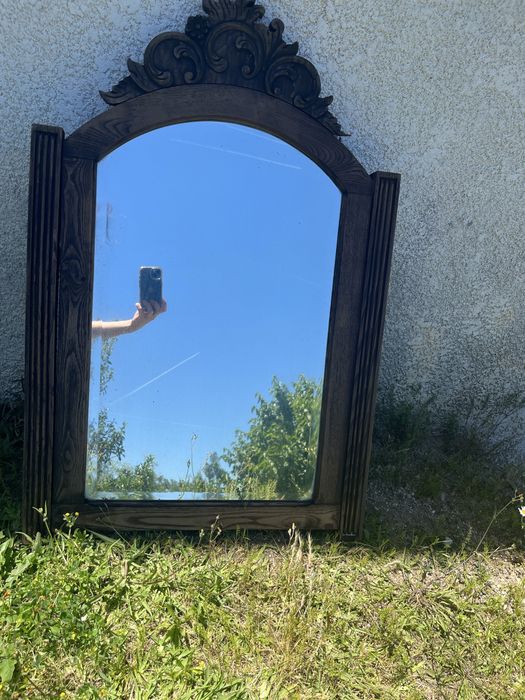Espelho Antigo em Madeira Maciça Escura – Estilo Clássico- para restauro