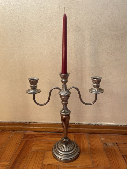 Par de castiçais banhados a prata