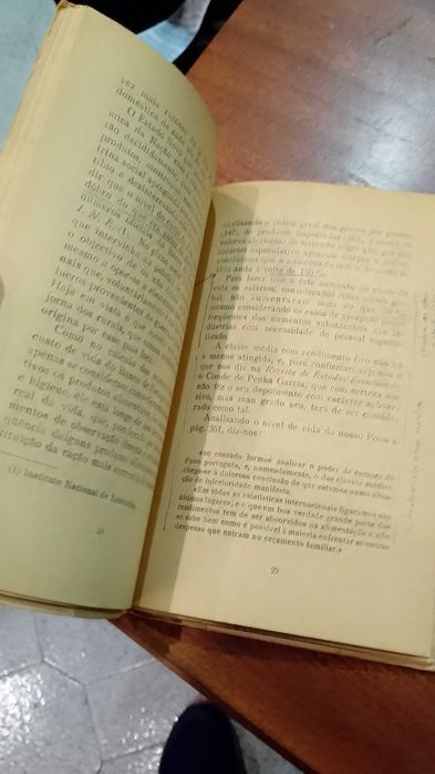 O Desamparo do Trabalho e da Democracia Económica 1945