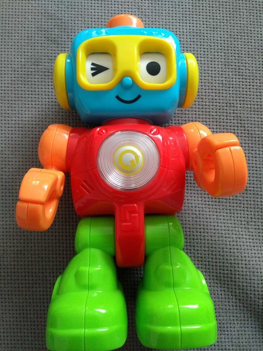 Robot świecący, interaktywny.