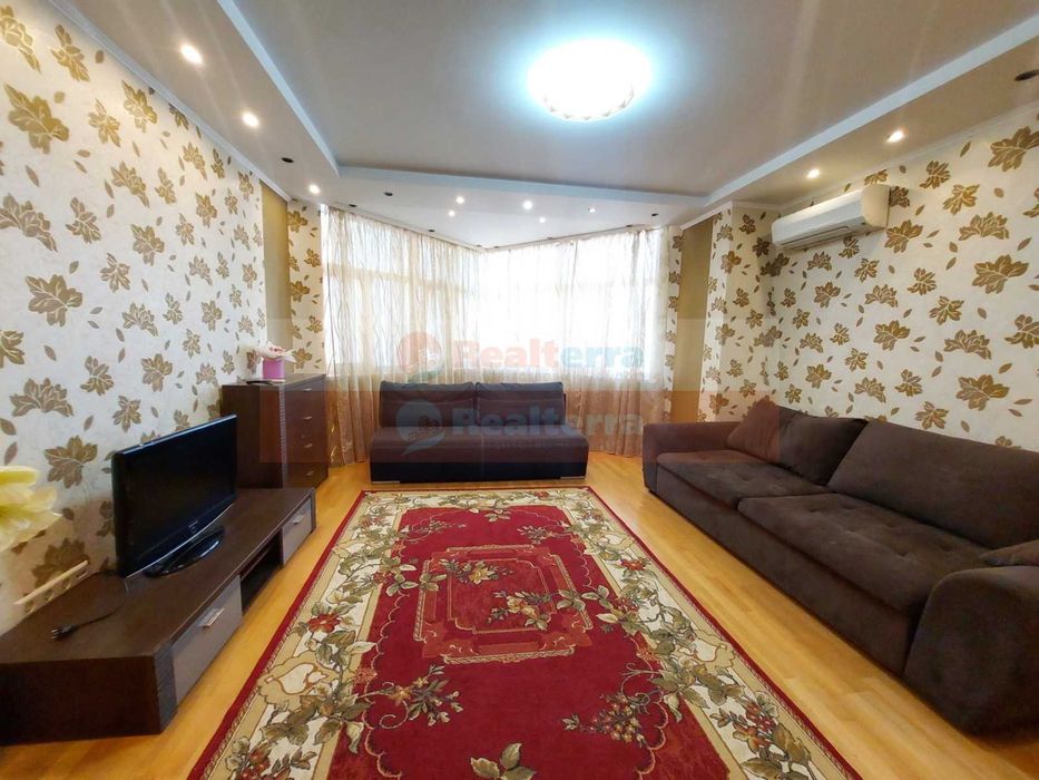 3кім. 90 кв.м. Генерала Воробйова 13Е