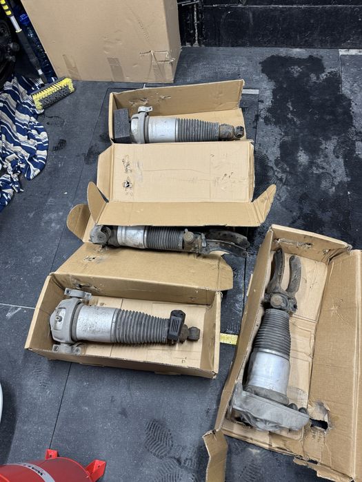 Амортизатор стойка пневмо Touareg1 Cayenne