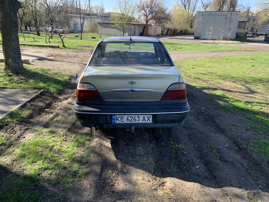 Продам  нексию срочно