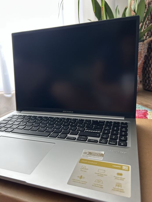 ASUS Vivobook M1605Y