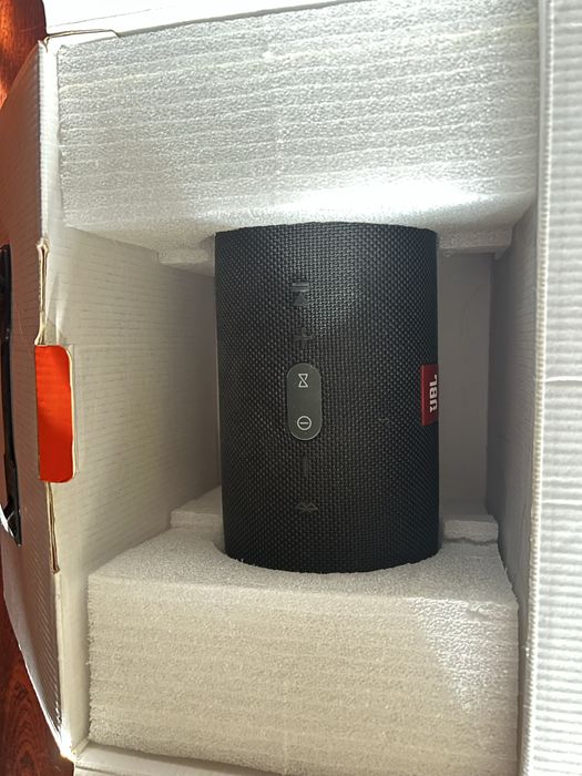 Колонка оригинал Jbl extreme