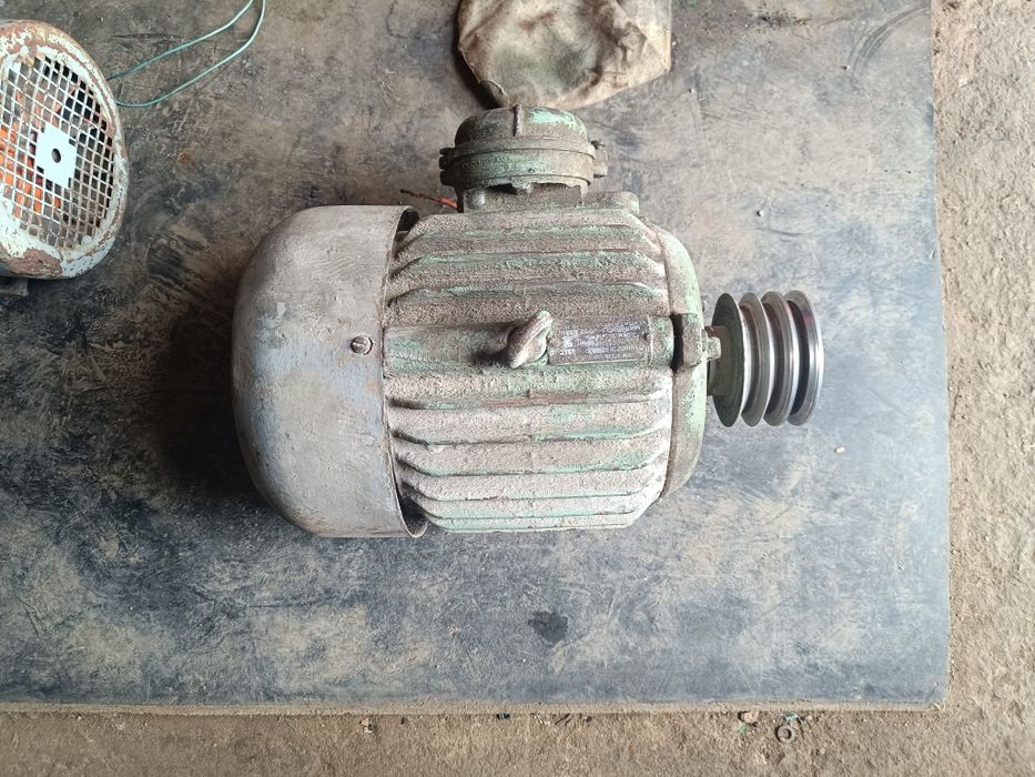 Електро двигун на одну фазу