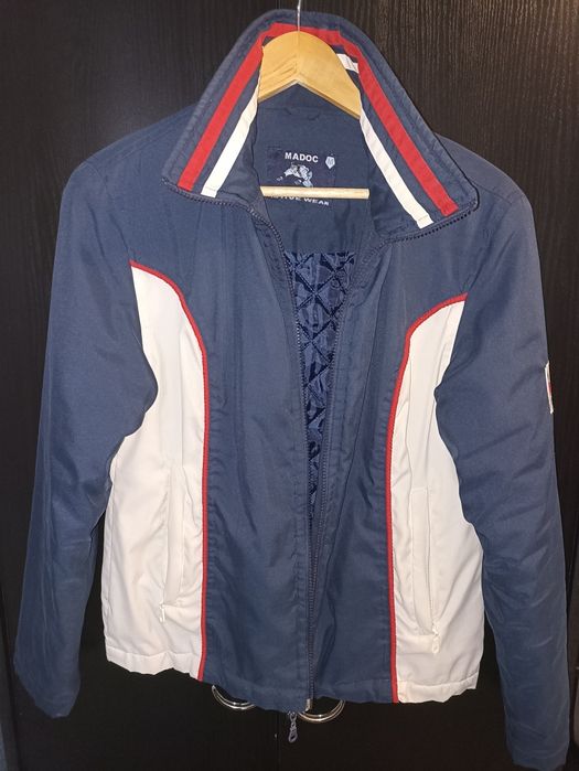 Продам женскую куртку Madoc