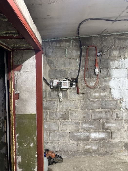 Продам гараж на 2 автомобілі