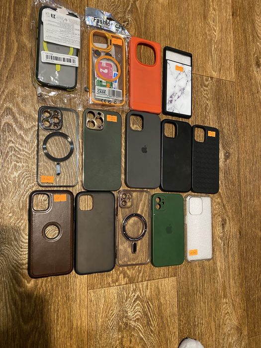 Чохли iPhone. В гарному стані