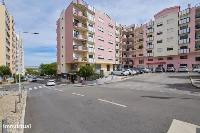 LOFT c/ Varanda, Zona Nobre: Qª Grande 3 mints carro Colombo
