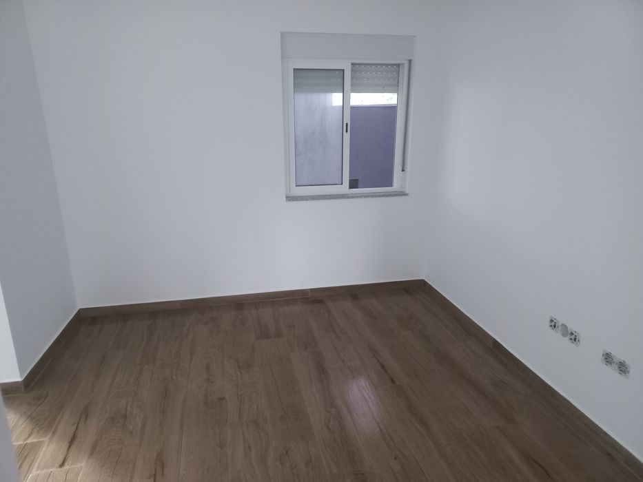 Arrendo andar moradia t2