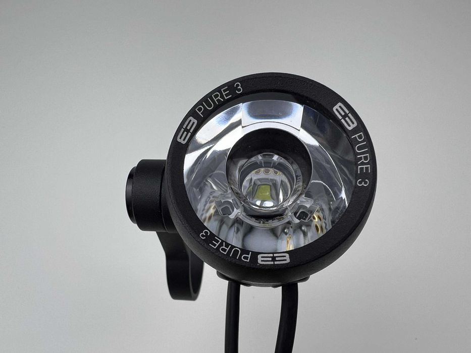 Lampka rowerowa Supernova E3 Pure 3 do piasty z prądnicą