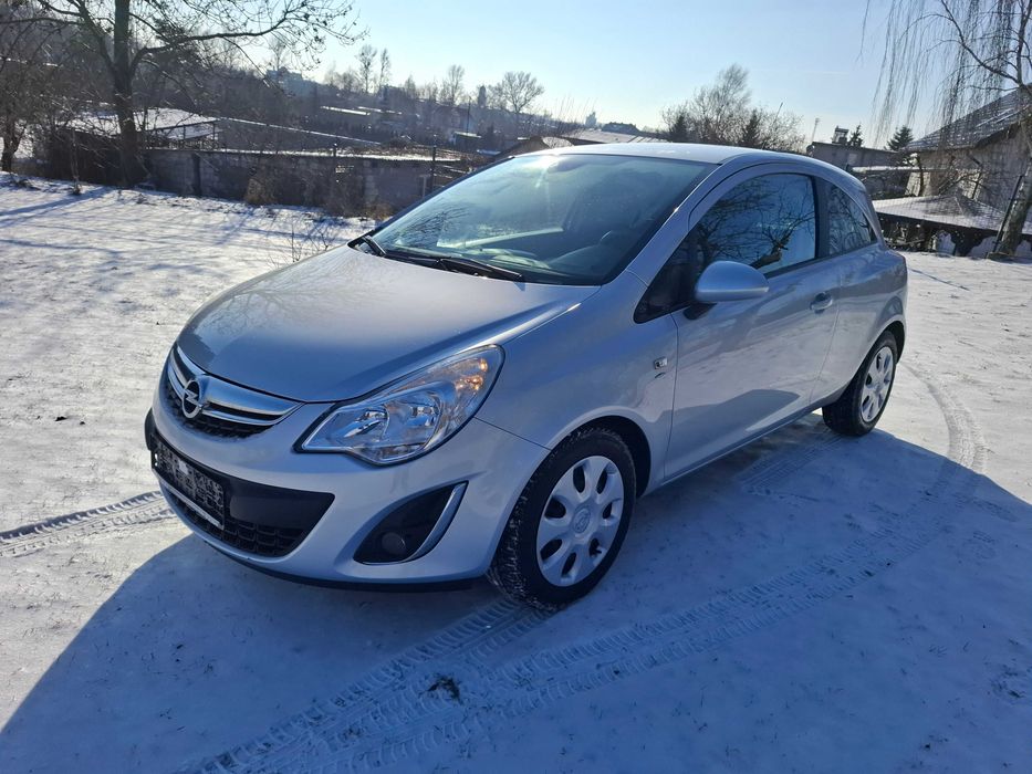 OPEL CORSA D LIFT 1.2 klima czujniki cofania podgrzewane fotele ładna