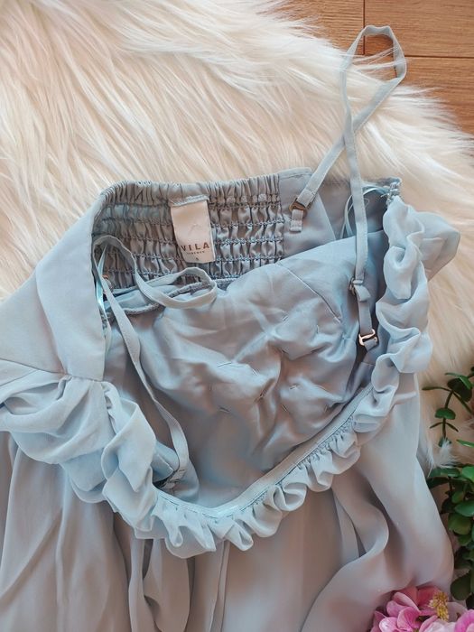 imprezowa szara turkusowa sukienka z falbanką na ramiączkach 36S