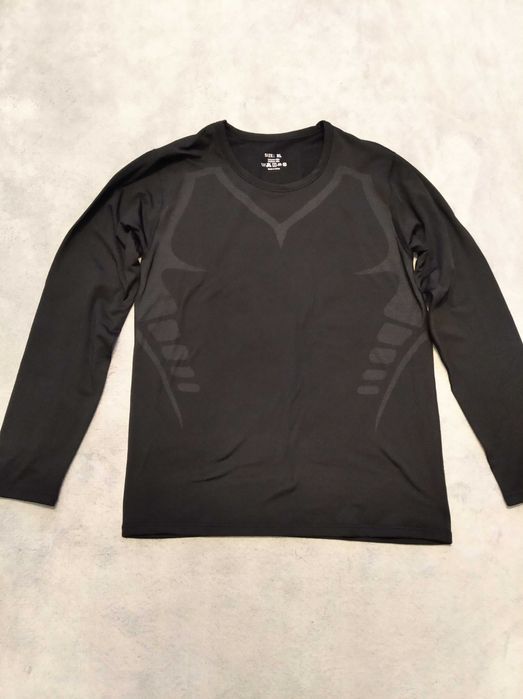 Nowy komplet męskiej bielizny termicznej w rozmiarze XL.