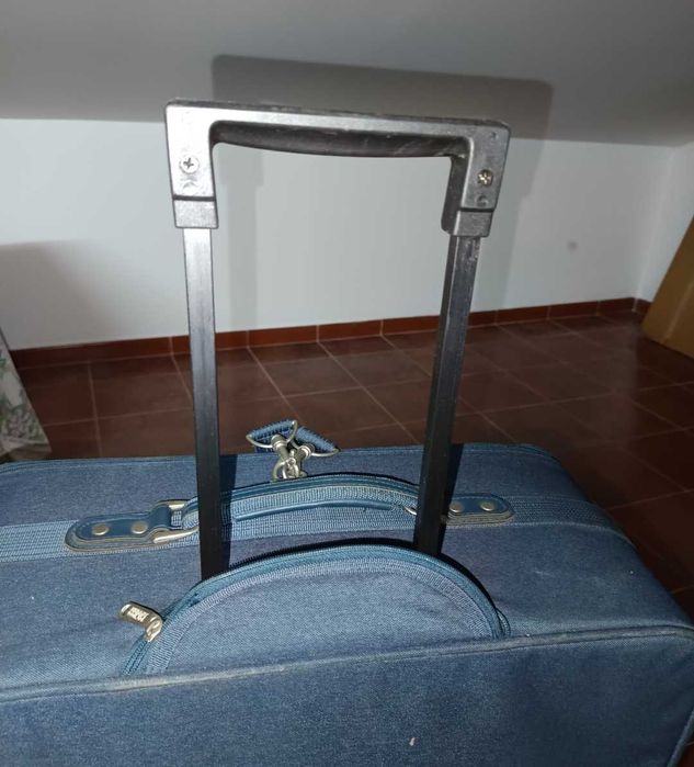 Mala de Viagem JAGUAR – Grande (50×23×68 cm) – Usada 1 vez | Impecável