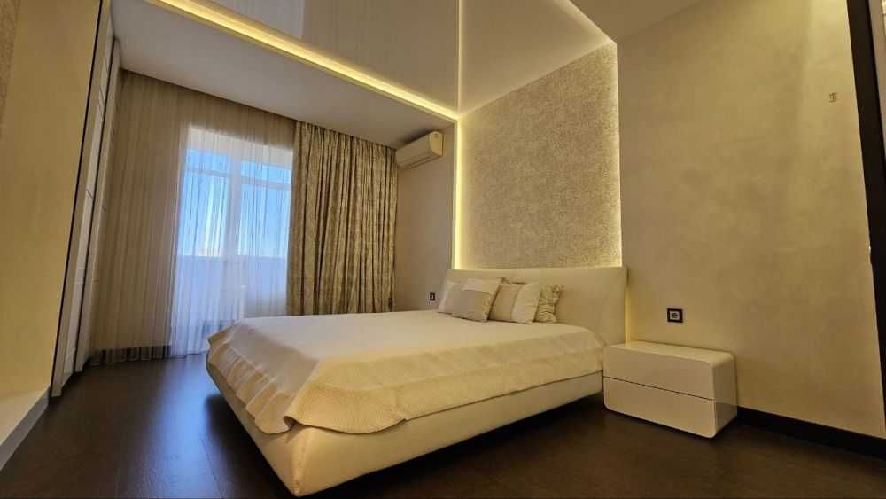 Продаж 3-к квартири Дніпро, Центральний (Кіровський) район, Олександра Поля (низ), Херсонська вул. 9