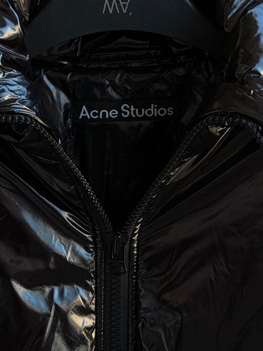 Осіння куртка Acne Studios Face • Чорний пуховик лаковий