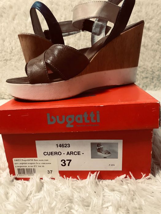 Босоножки Bugatti