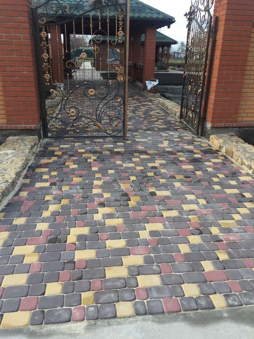 Укладка тротуарной плитки