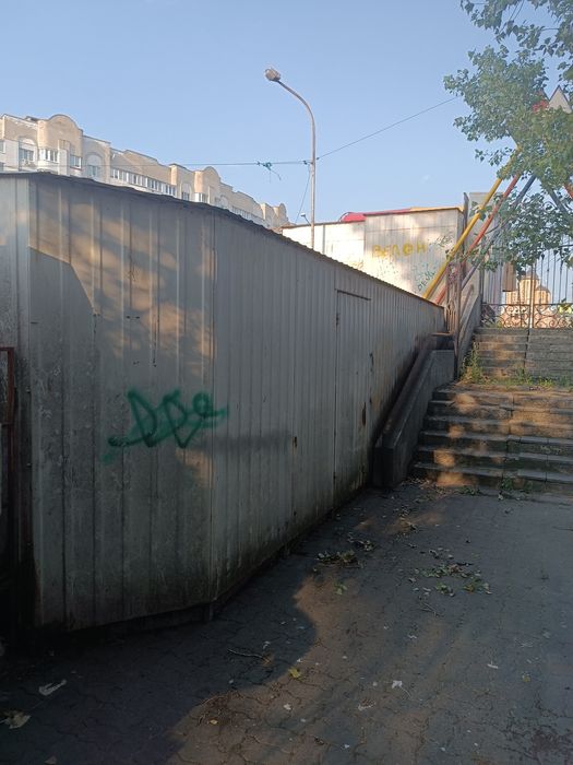 Продам ,або здам в оренду магазин зі складом
