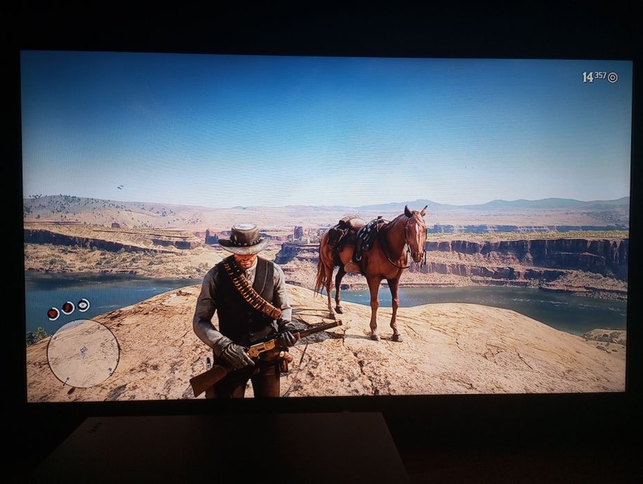 Продам Xbox One X на 1 tb