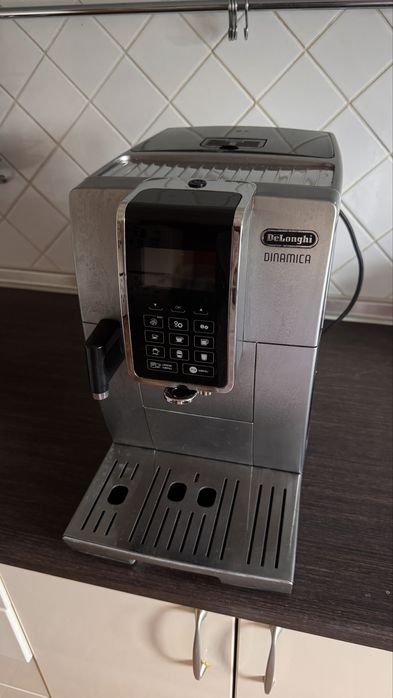 Кавомашина DeLonghi  Dinamica