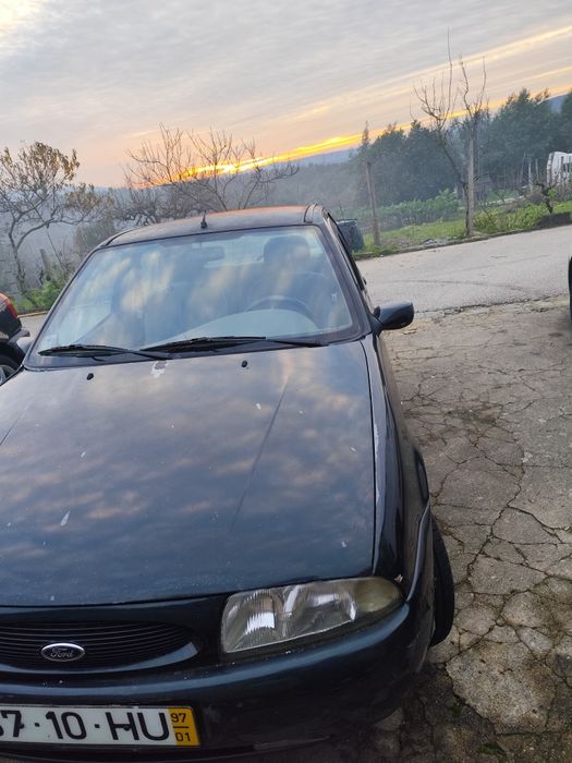 Ford fiesta gasolina de 97