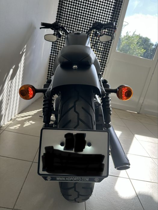 Harley-Davidson Iron 883