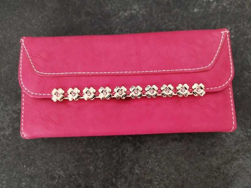 Portfel różowy, nowy, nieużywany