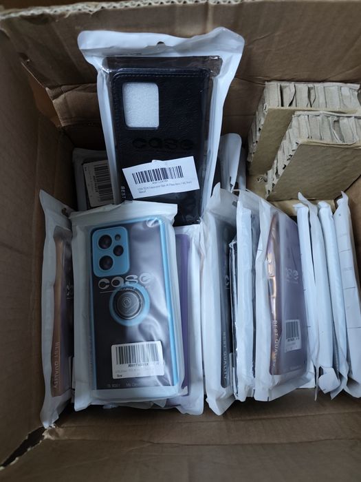 Etui i szkła hartowane do telefonów i tabletów 1500 sztuk NOWE