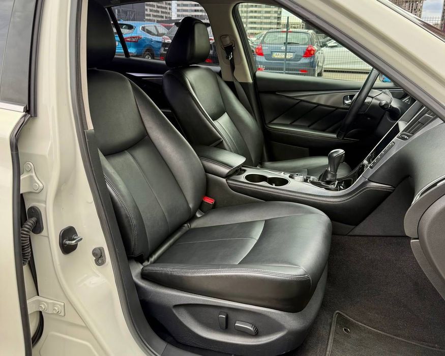 Infiniti Q50 AWD