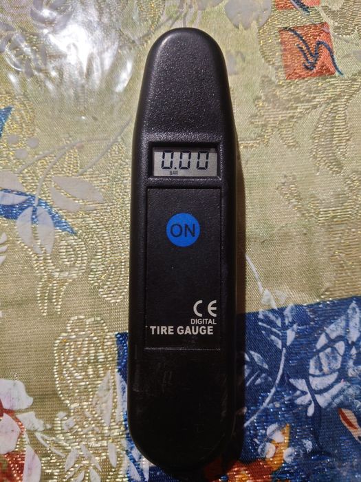 Цифровий манометр Tire Gauge