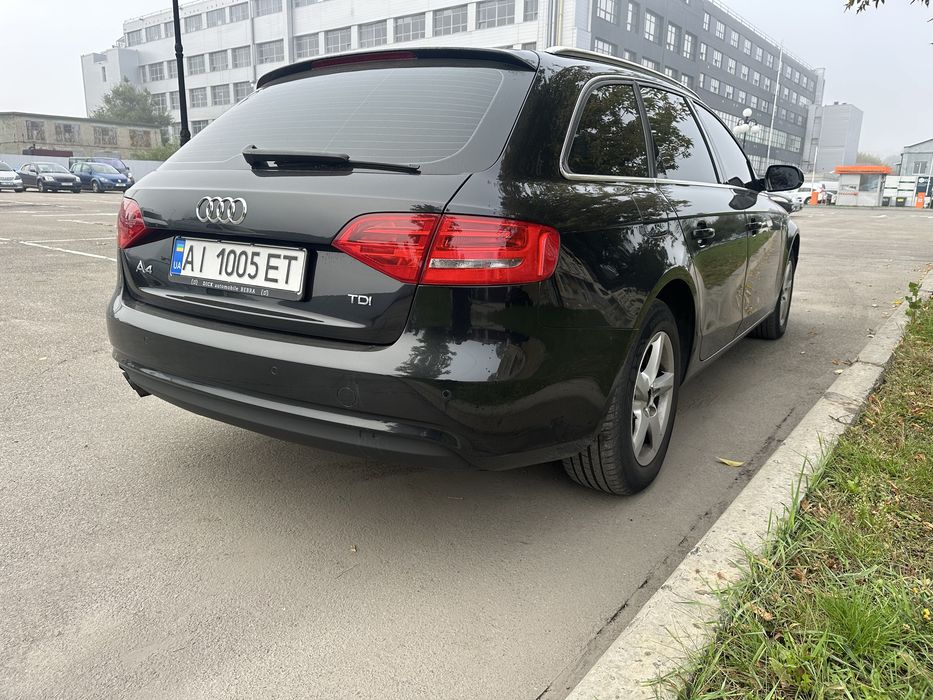 Audi A4  2.0d 2014р