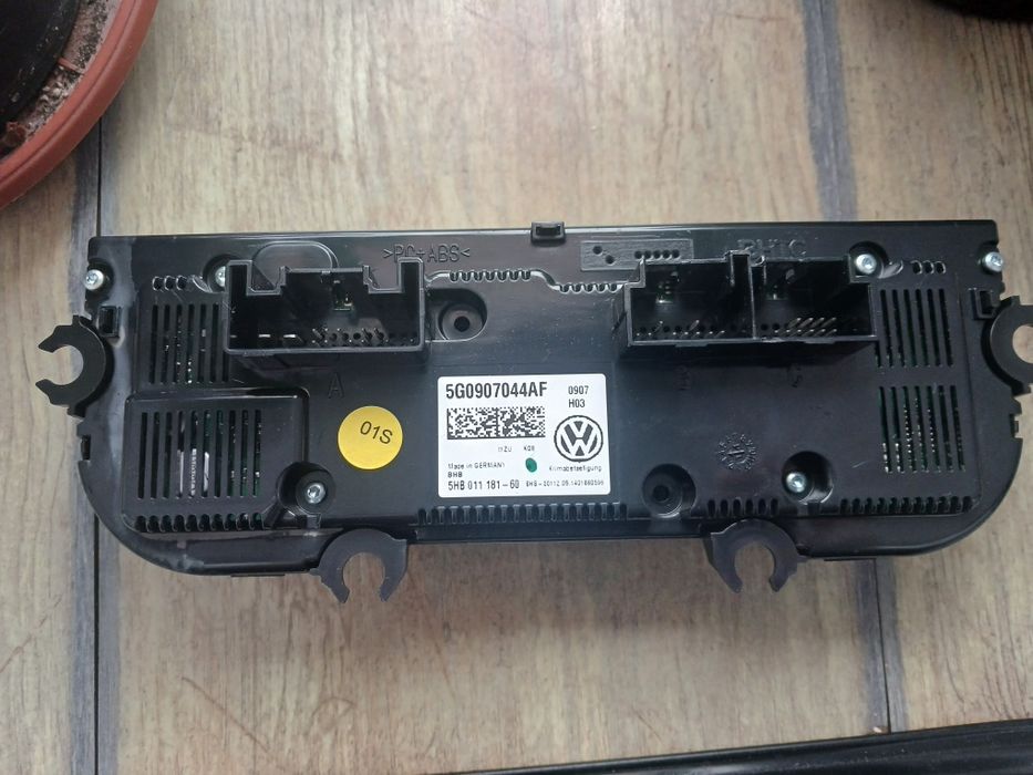 Блок клімат контролю Golf7 passat b8.