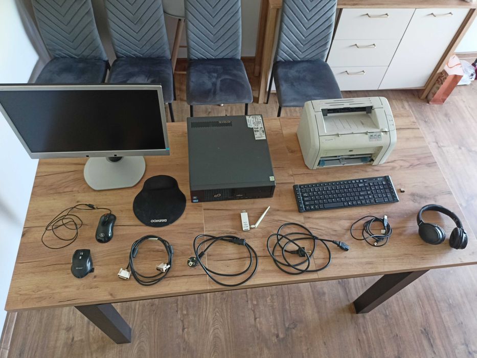 Komputer stacjonarny Fujitsu DT8