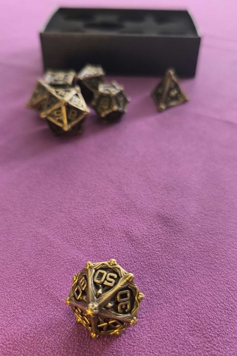 Metalowy zestaw kości RPG Dungeons & Dragons D&D fantasy