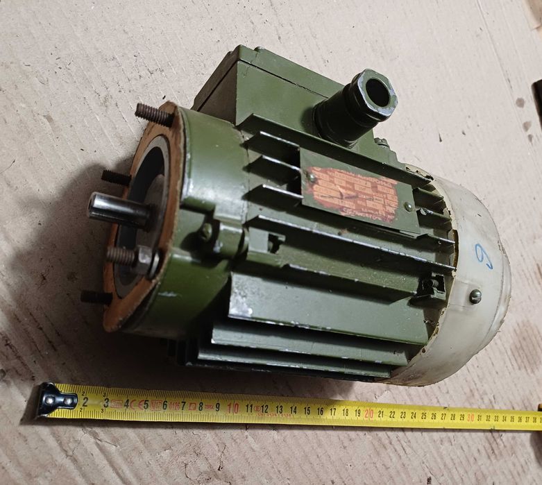 електродвигун флянцевий асинхронний АОЛ 4АА насос гідравлічний БГ 12