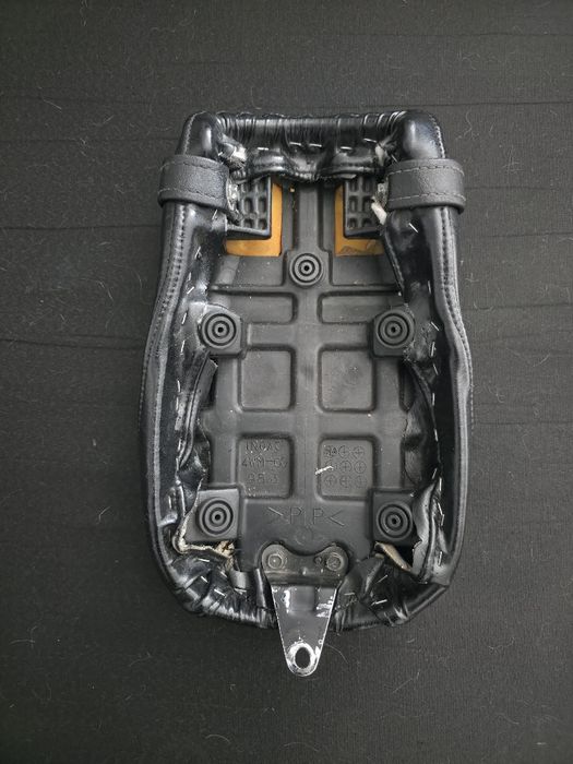 Banco Pendura para Yamaha Wildstar xv1600