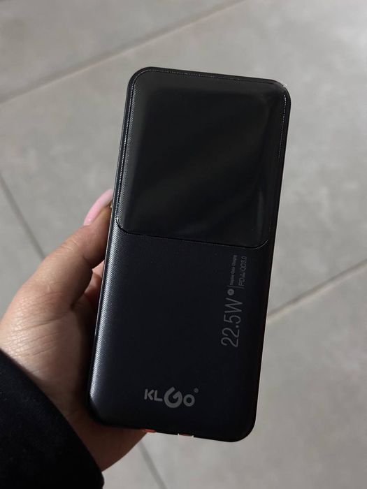 Power Bank бренду KLGO ємністю 20 000 мАг