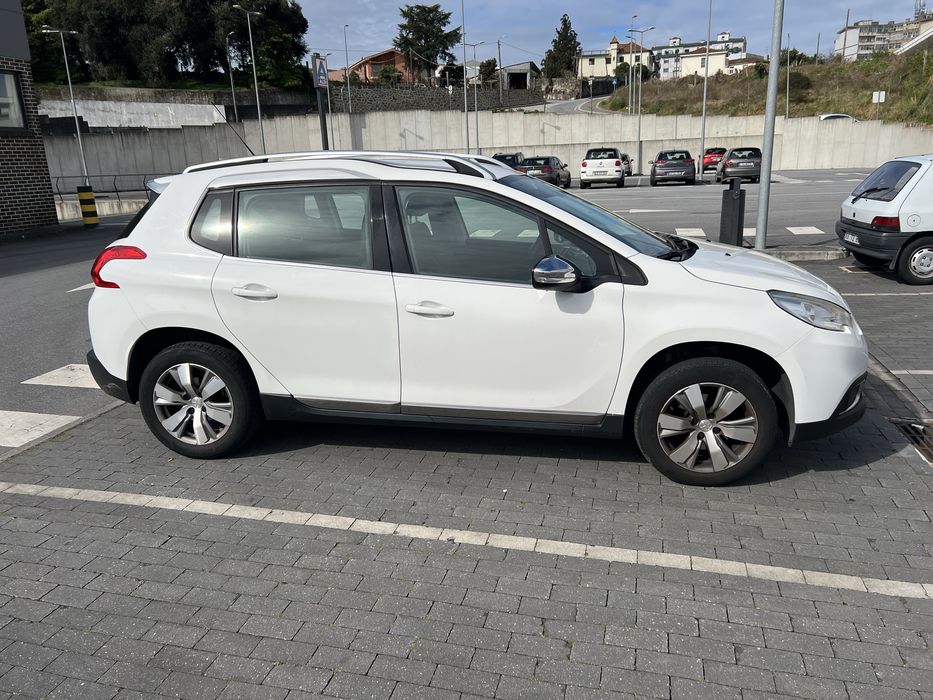 Peugeot 2008 1.2 PureTech Allure