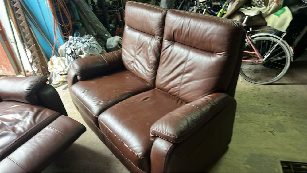 Диван шкіряний гарний стан