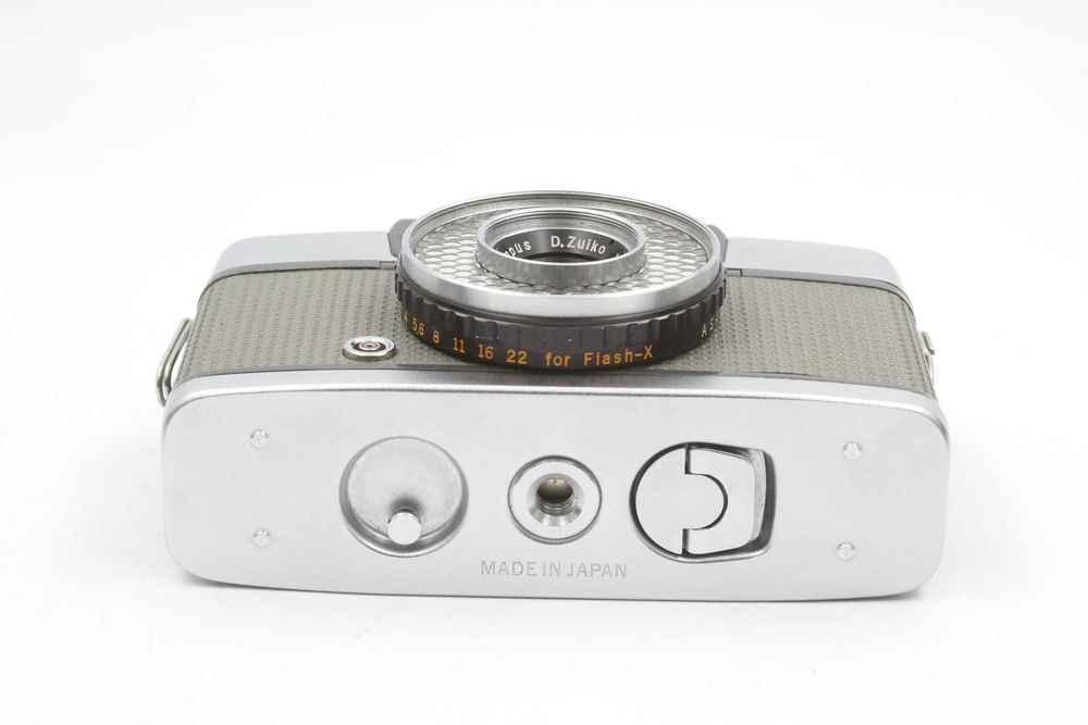 Olympus PEN-EE  D.Zuiko 2.8cm f3.5