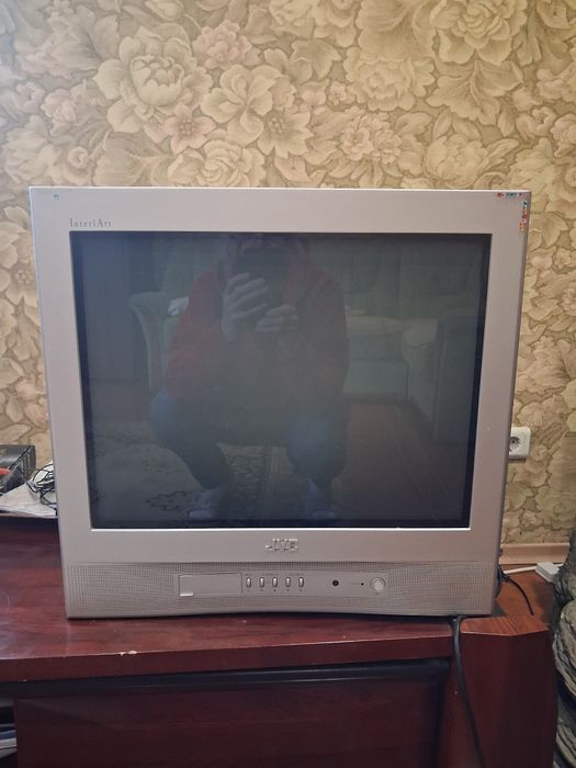 Телевизор модель JVC