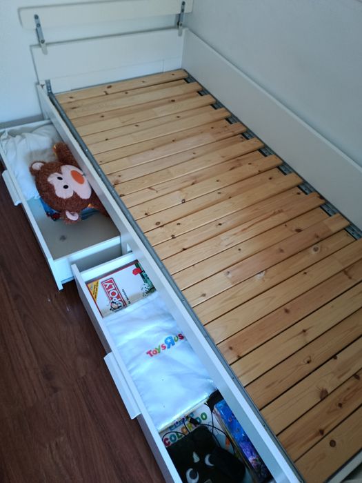 Cama usada em bom estado