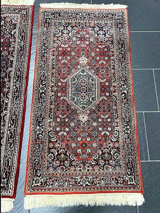 2 tapetes PERSAS BIDJAR, Lã s/Algodão, manuais, 135x67 cm / 130x70 cm